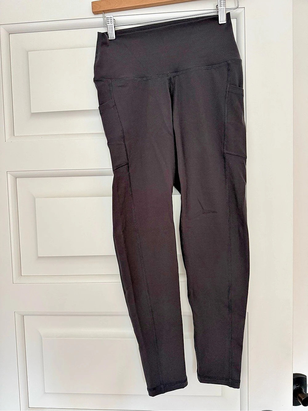 colorfulkoala Essential High Waisted Legging with Pockets dark grayMedium
